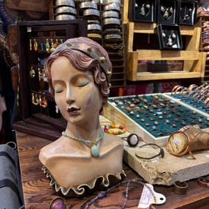 Handmade Female Bust – Clay Sculpture with Crown, Resin & Stone Finish – Vintage Style Jewelry Display – Mother's Day Gift